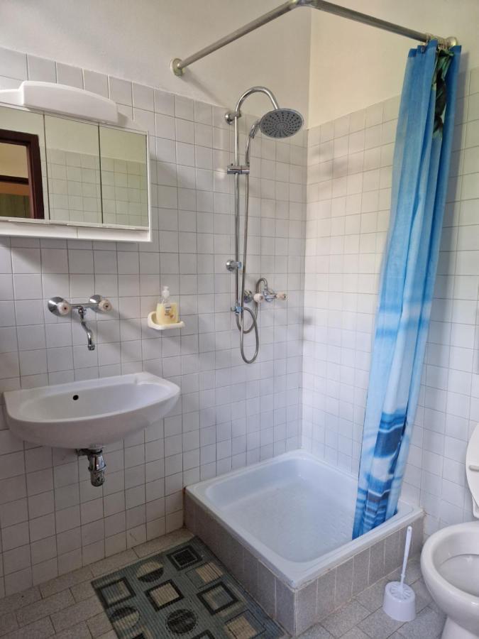 Roza Hotel Es Apartmanhaz Esztergom Exterior foto